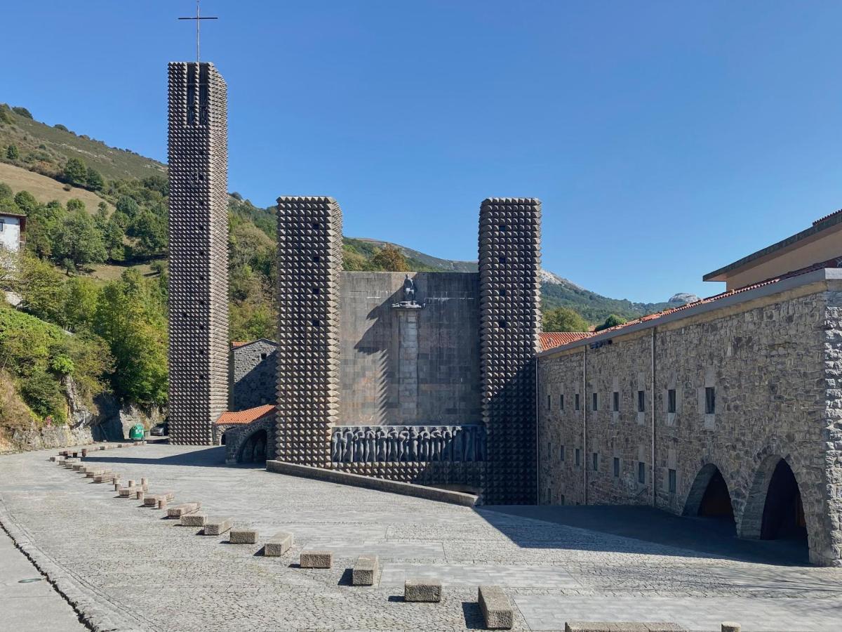 Iraipe Santuario De Arantzazu Hotel Onate Luaran gambar